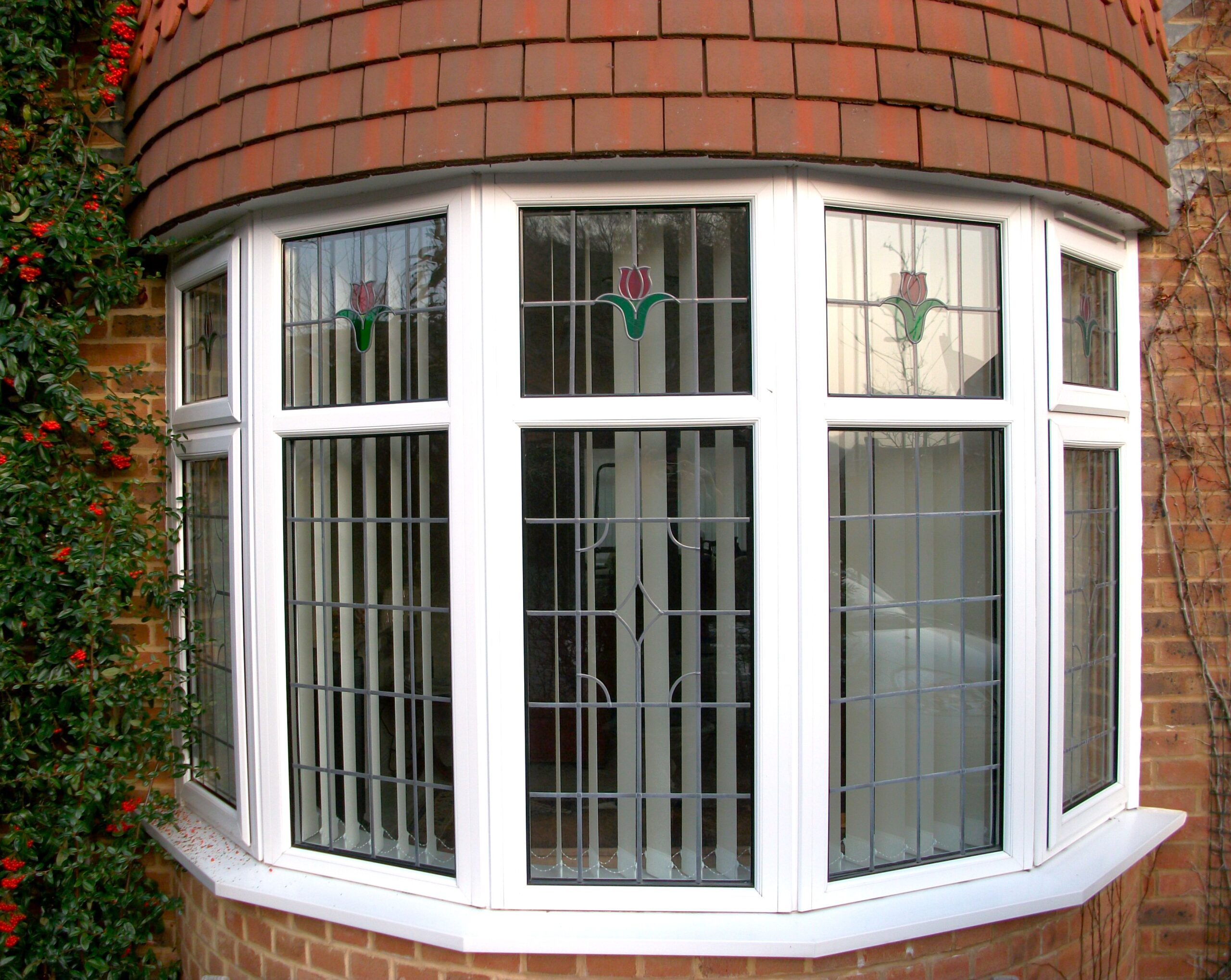 A Guide to Aluminium & uPVC Window Costs in 2025